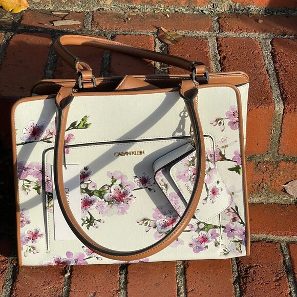 NWT Calvin Klein Cherry Blossom Tote w/Matching Card Case - Embroidered - Picture 15 of 16